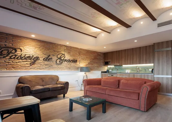 Passeig De Gracia By Enjoybcn * ברצלונה