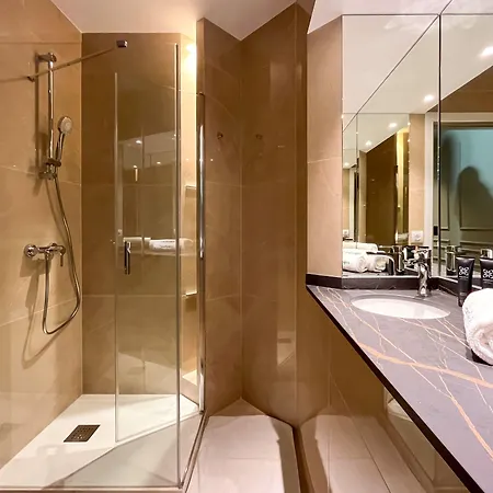 Passeig De Gracia By Enjoybcn * Βαρκελώνη